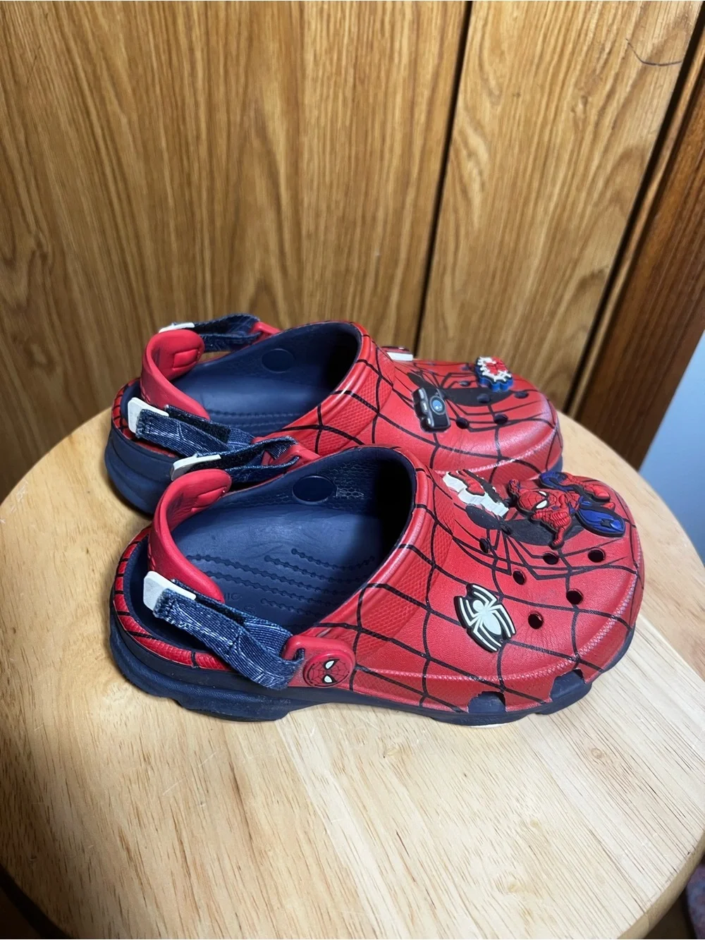 CROCS bright red